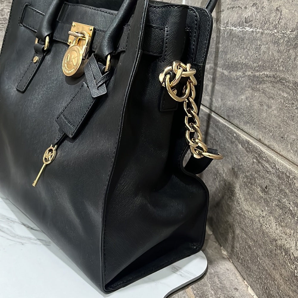 • Black Michael Kors Hamilton Leather Tote - Picture 11 of 17